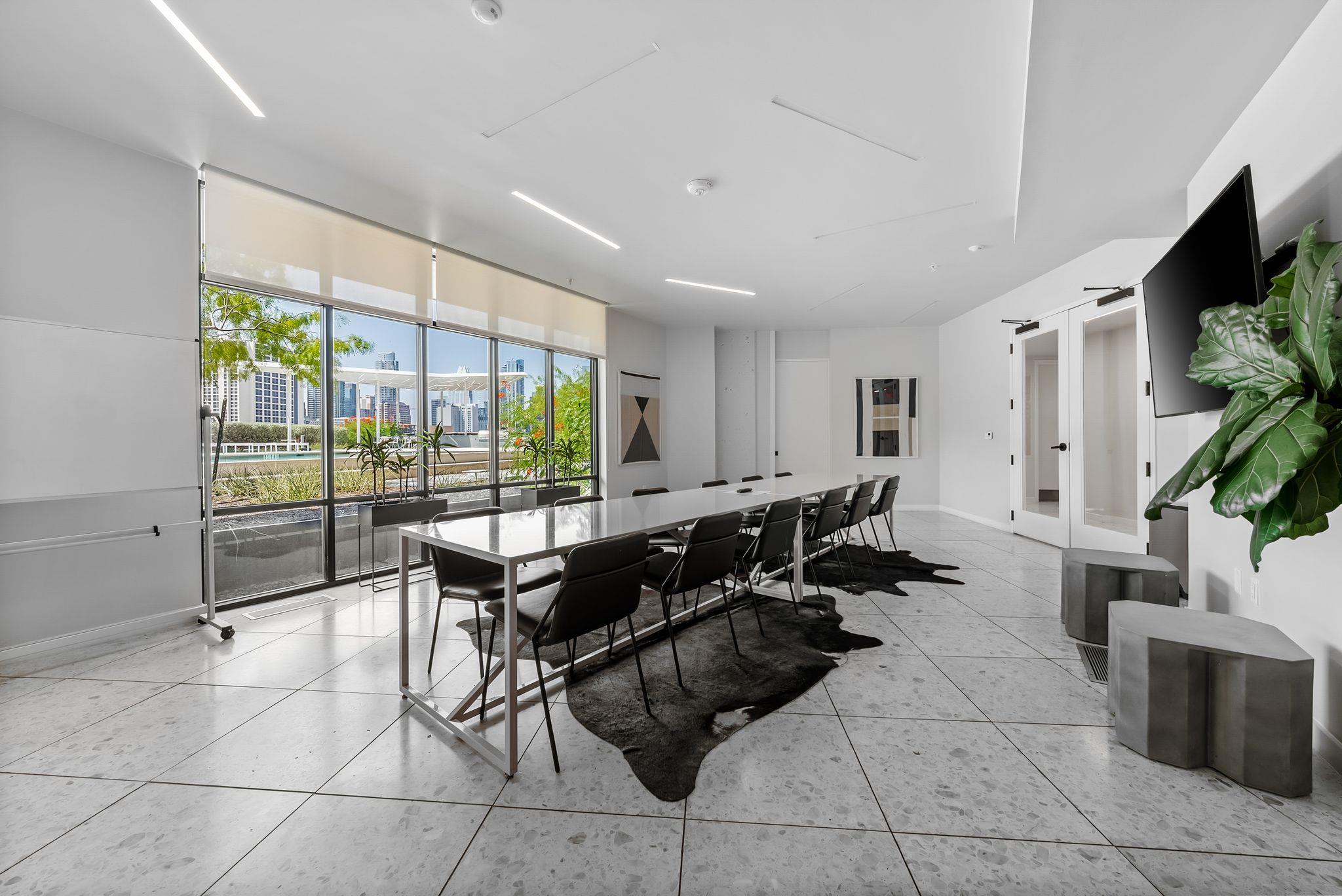 800 Embassy Dr # 337, Austin, TX 78702