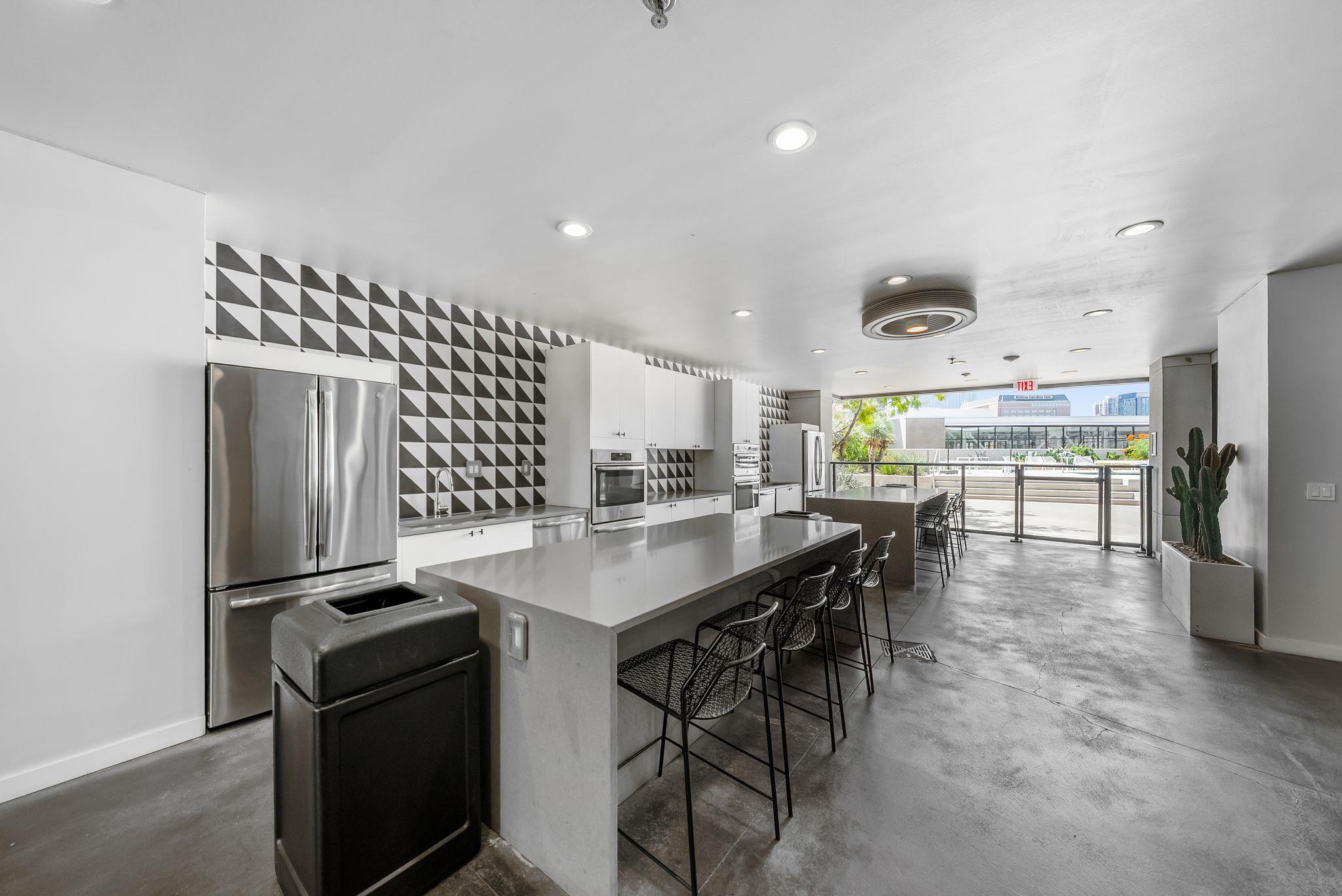 800 Embassy Dr # 337, Austin, TX 78702