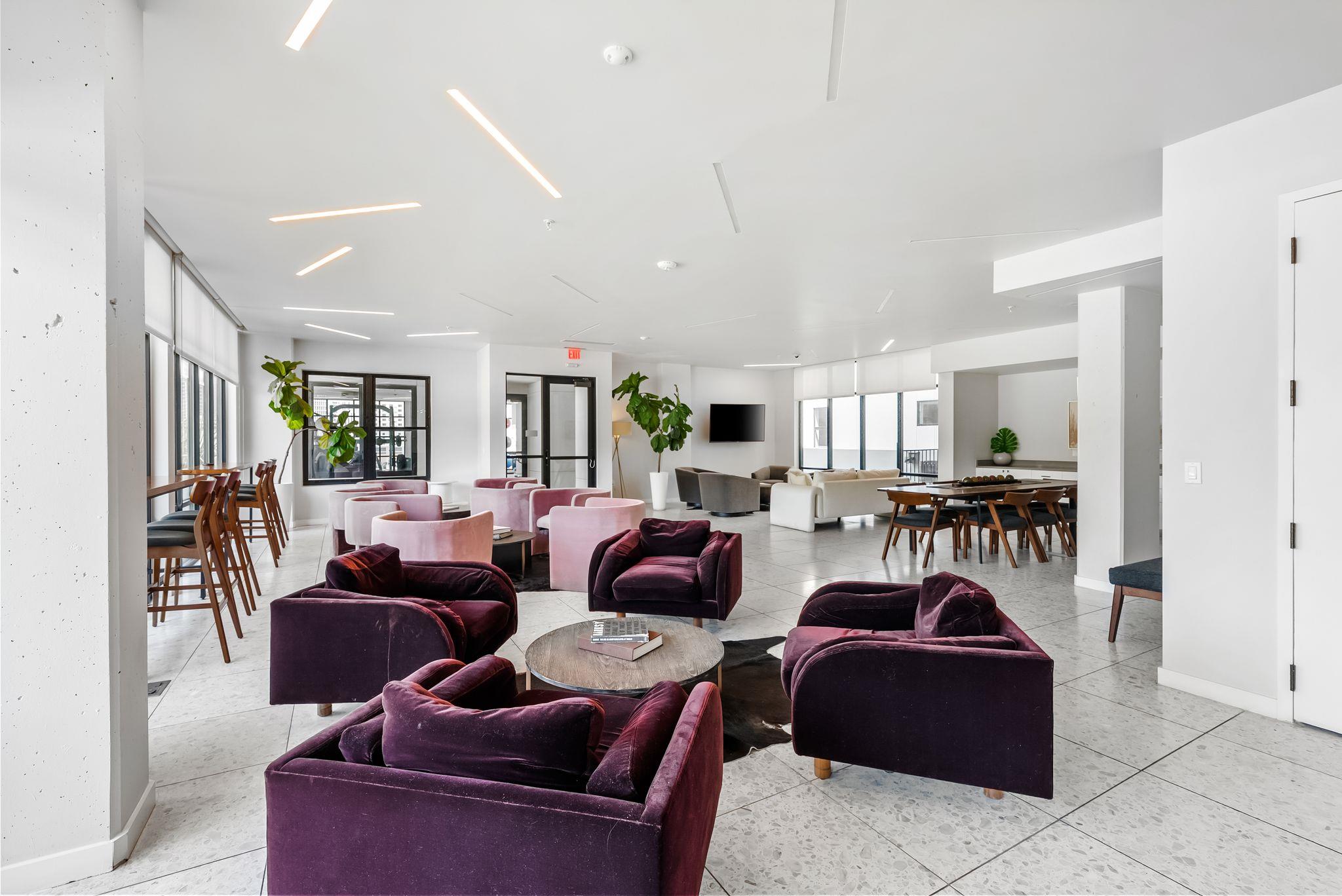 800 Embassy Dr # 337, Austin, TX 78702