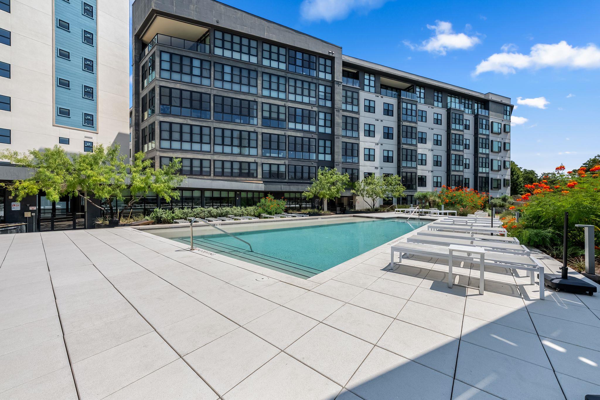 800 Embassy Dr # 337, Austin, TX 78702