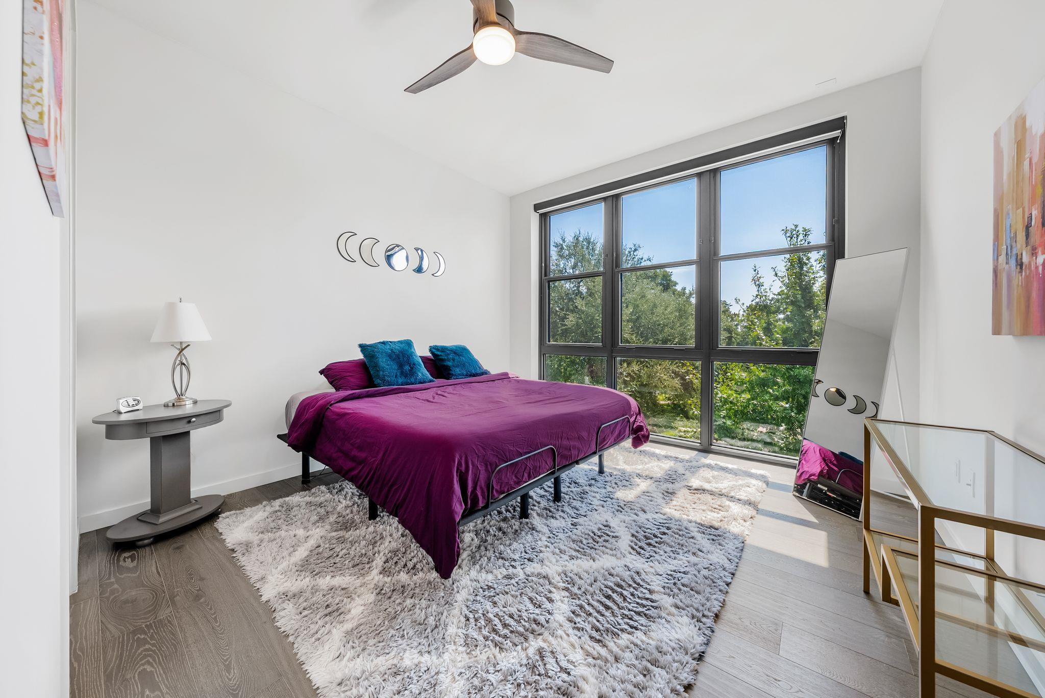 800 Embassy Dr # 337, Austin, TX 78702