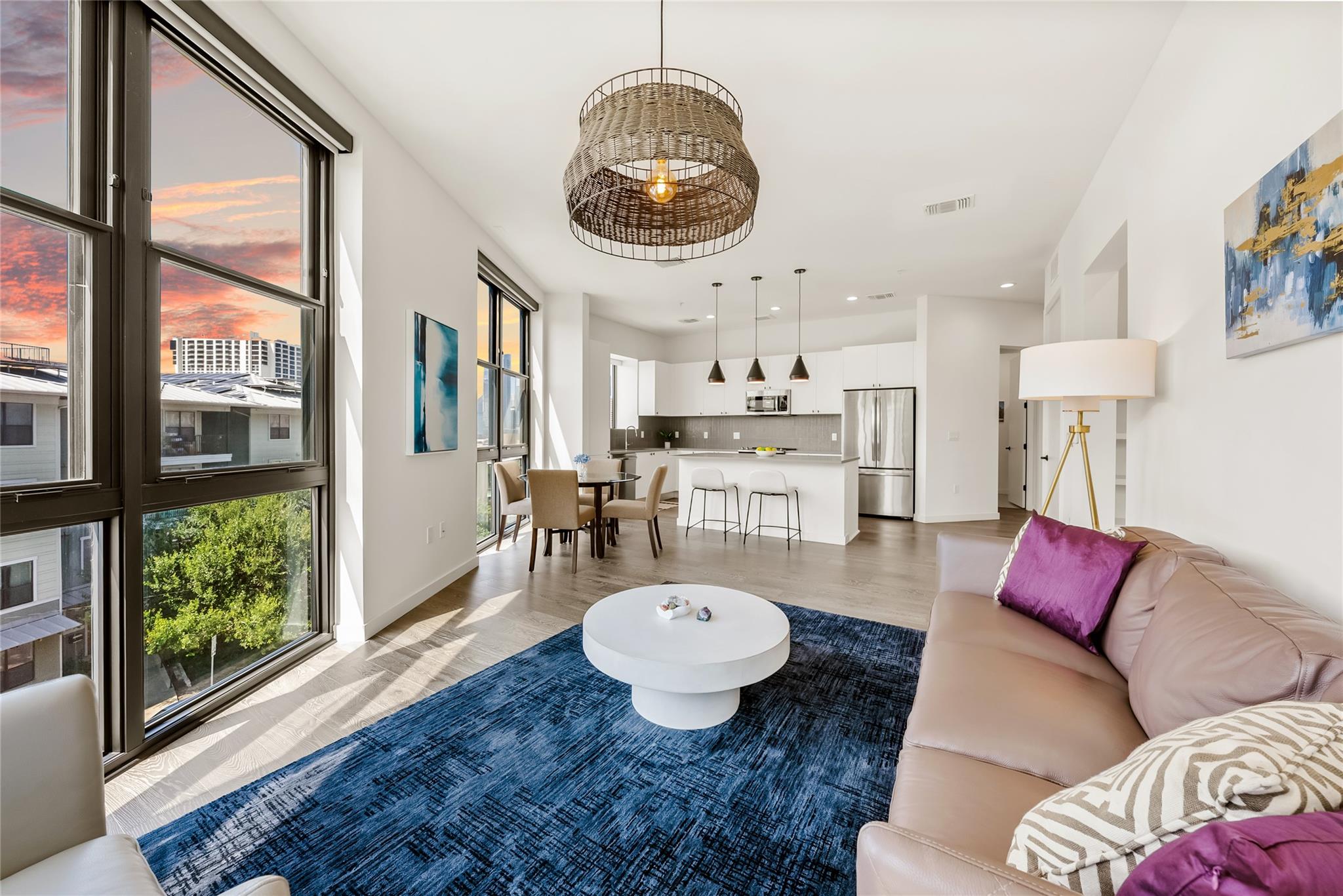 800 Embassy Dr # 337, Austin, TX 78702