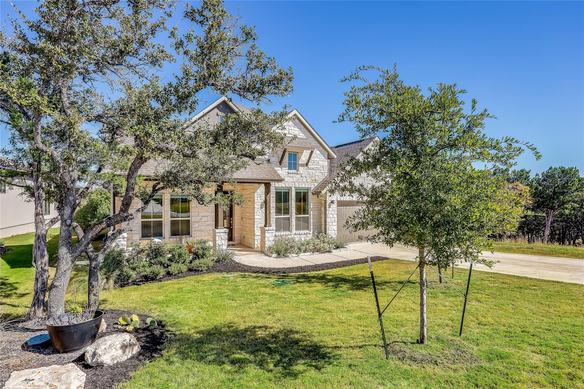19620 Tranquility Falls Path, Lago Vista, TX 78645