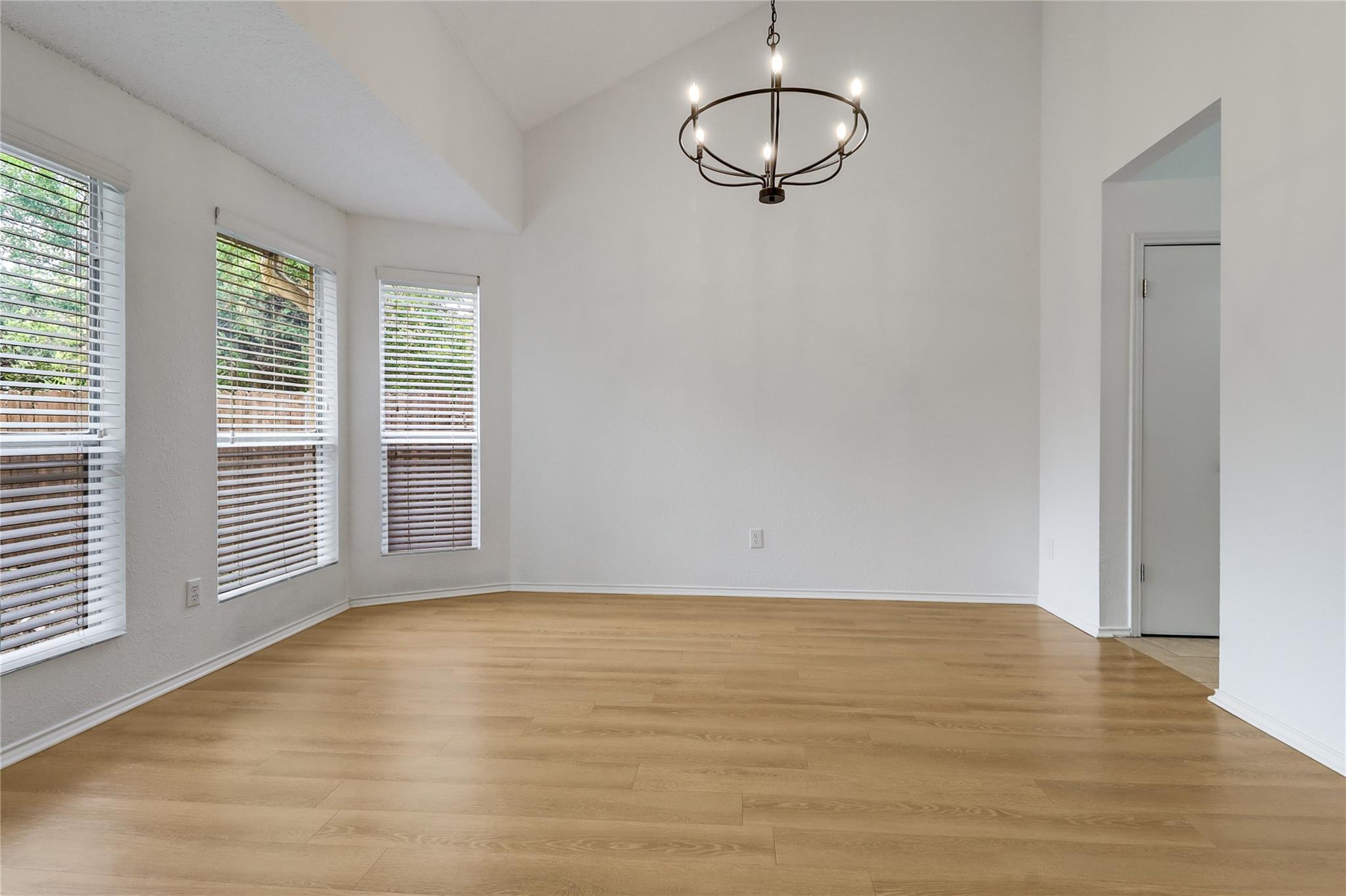 8111 Elkhorn Mountain Trl, Austin, TX 78729