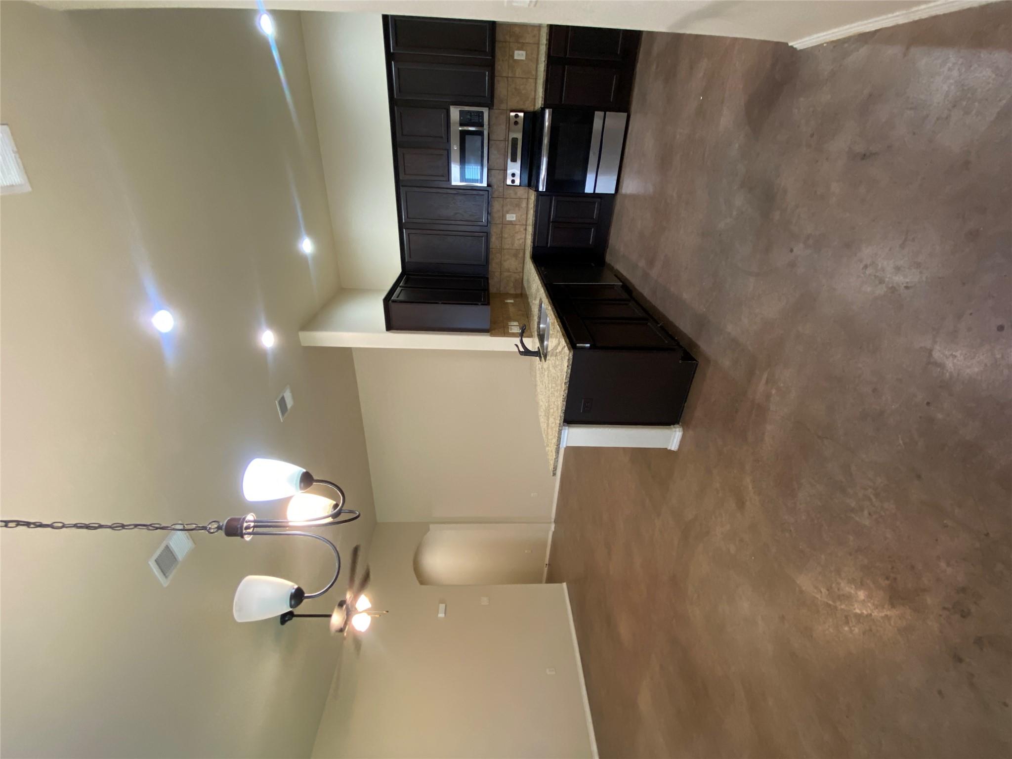 479 Jack Rabbit Ln # B, Buda, TX 78610