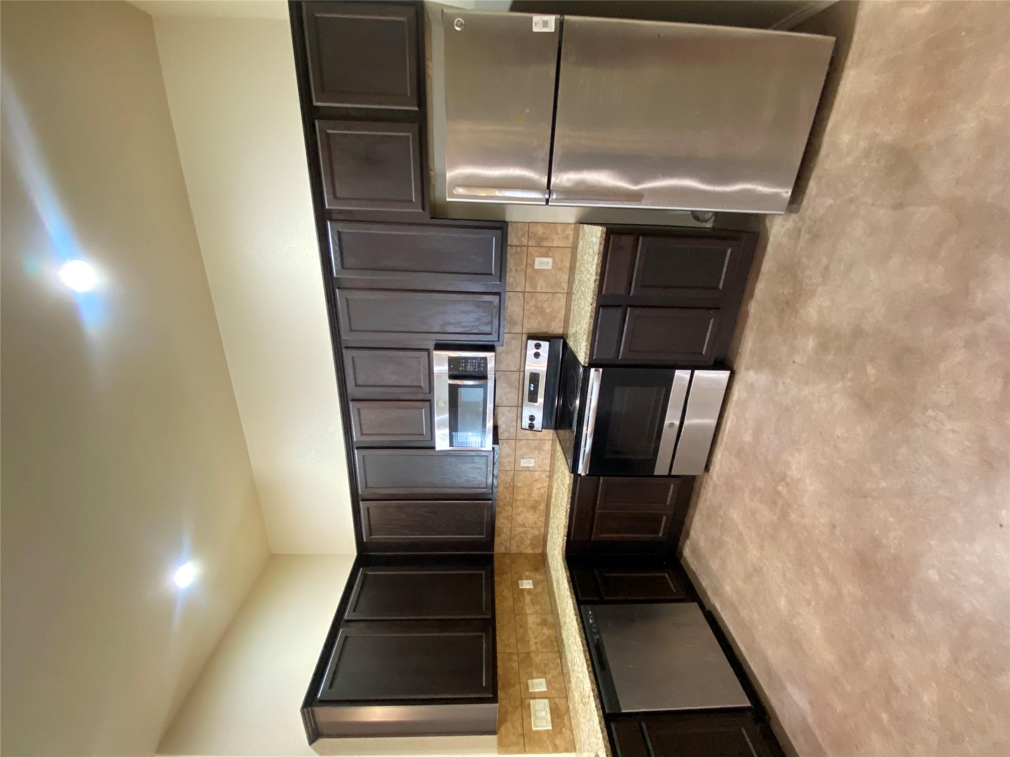 479 Jack Rabbit Ln # B, Buda, TX 78610