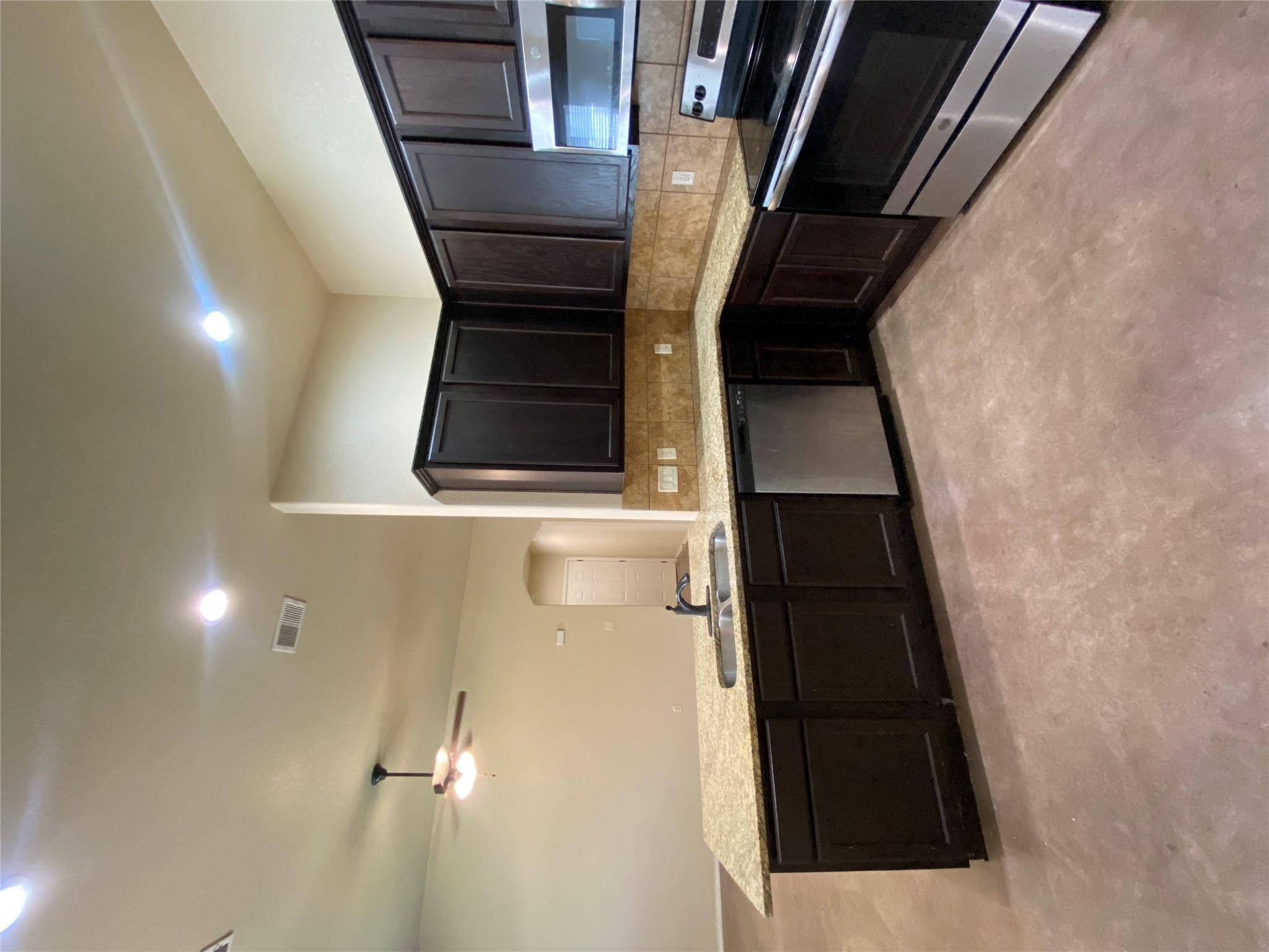 479 Jack Rabbit Ln # B, Buda, TX 78610