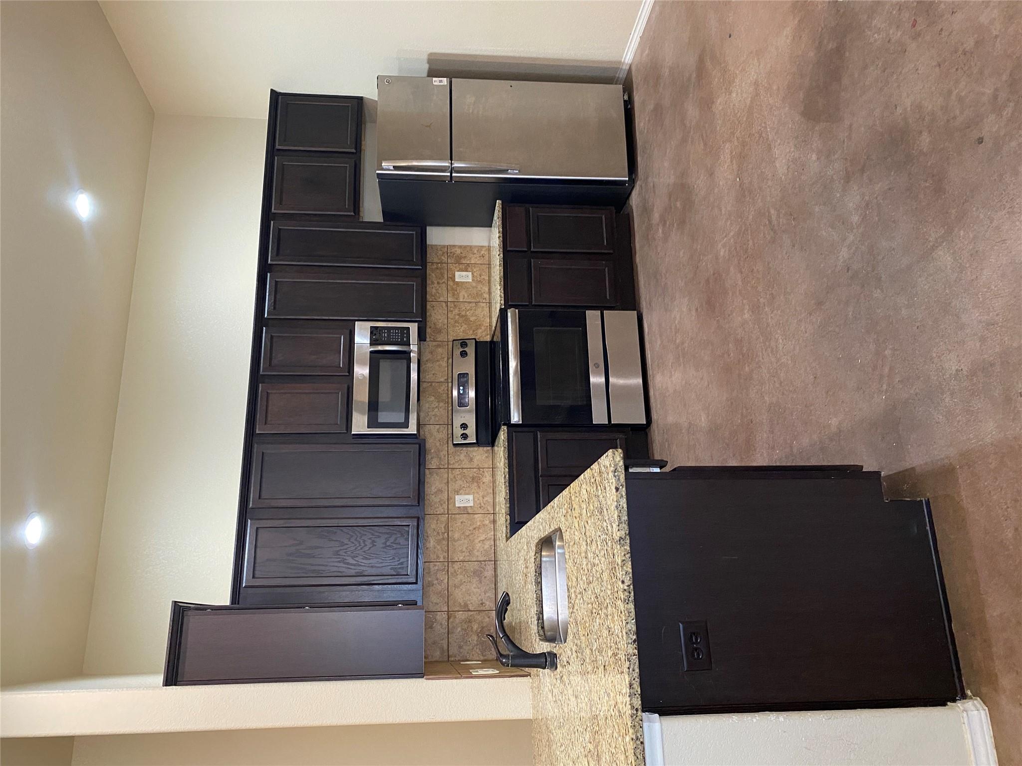 479 Jack Rabbit Ln # B, Buda, TX 78610