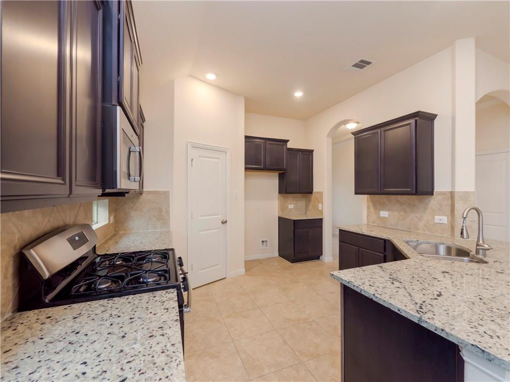 221 Tinto St, Leander, TX 78641