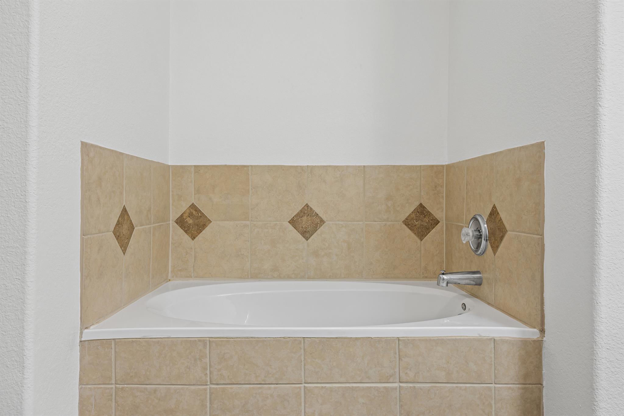 6810 Deatonhill Dr # 2101, Austin, TX 78745