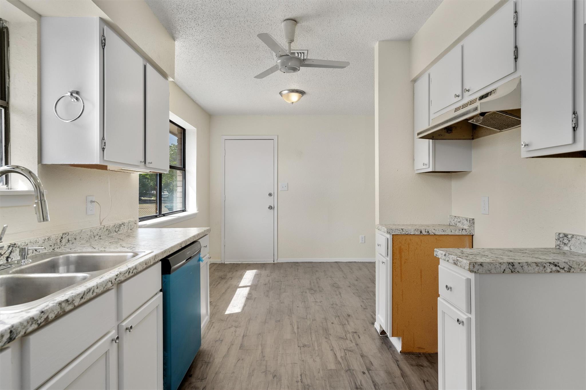 108 Hitching Post Dr, Kyle, TX 78640