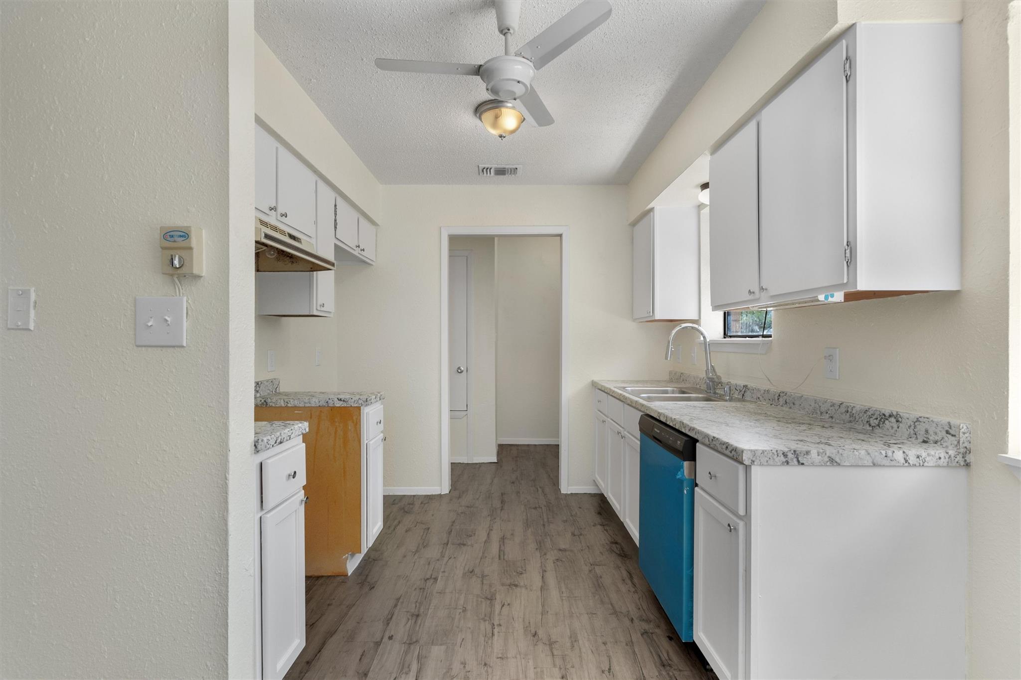 108 Hitching Post Dr, Kyle, TX 78640