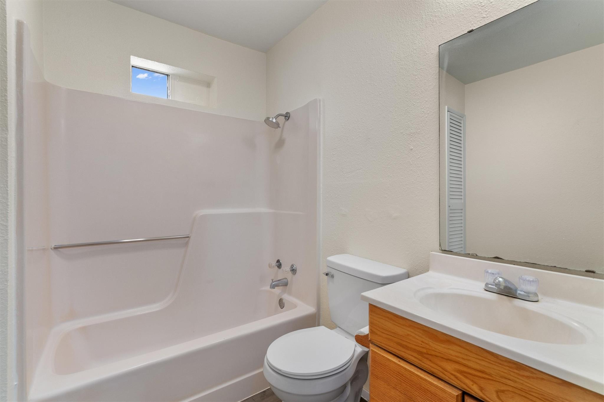 108 Hitching Post Dr, Kyle, TX 78640