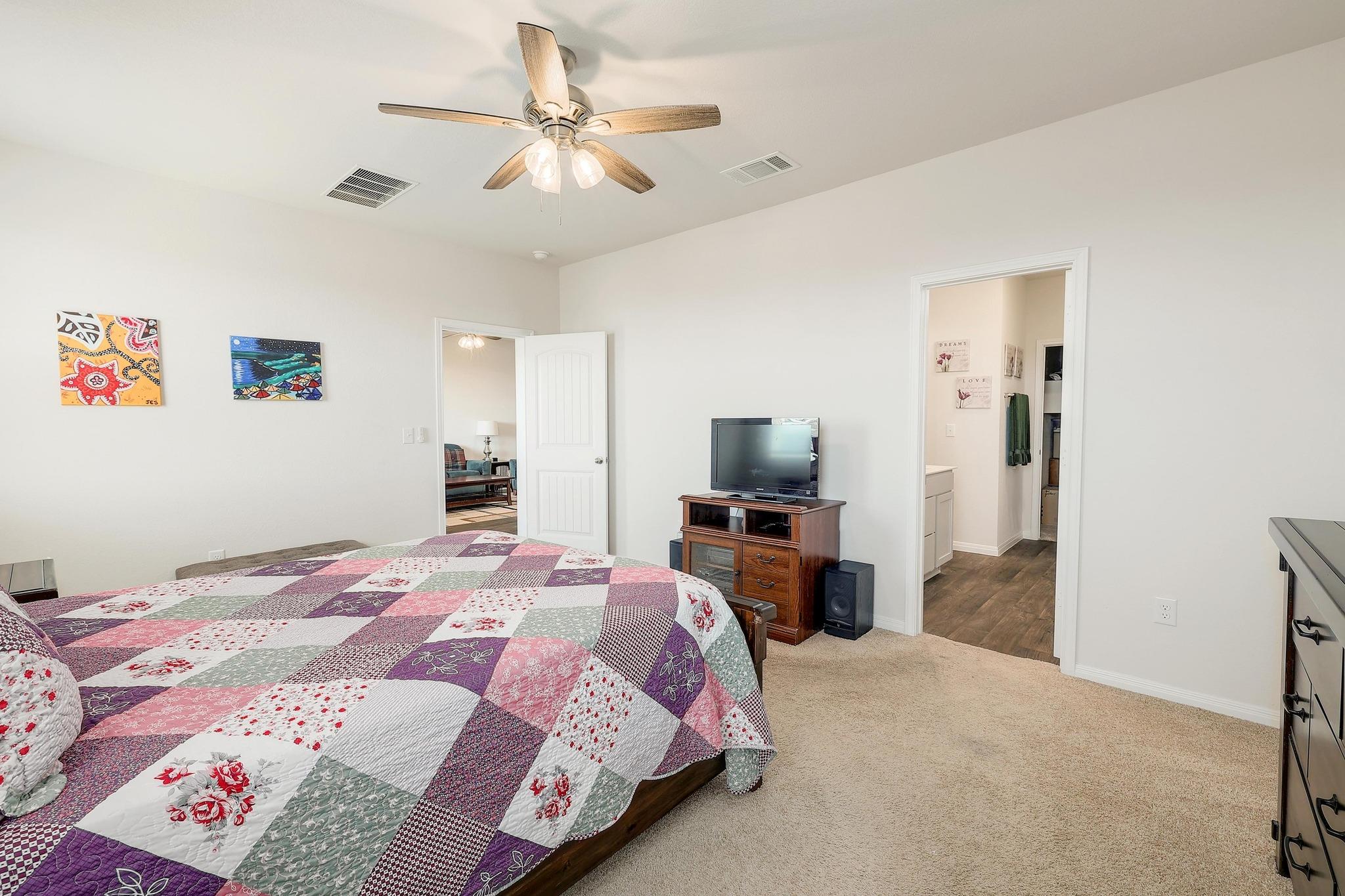 208 Abby Rd, Georgetown, TX 78626