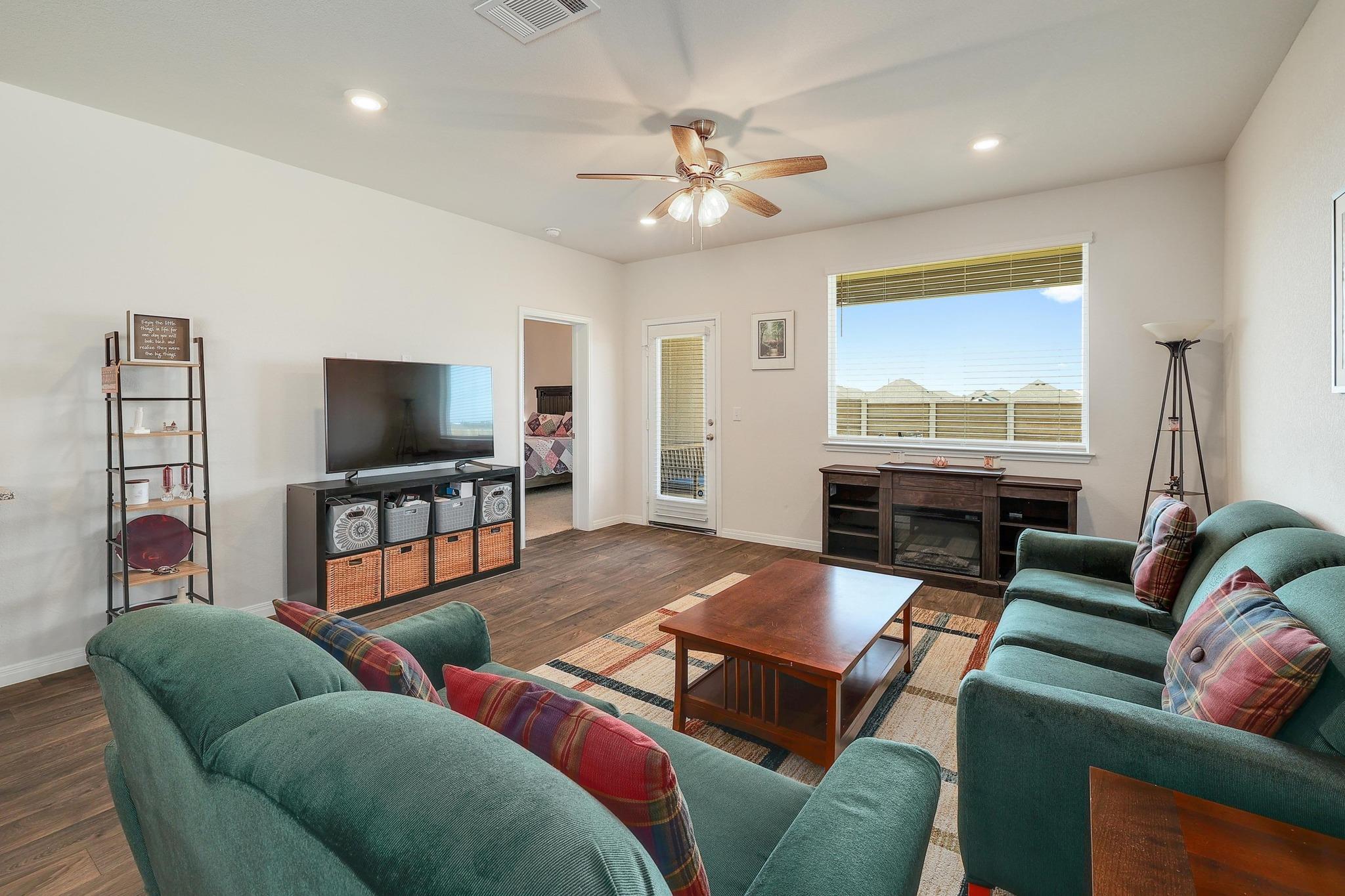 208 Abby Rd, Georgetown, TX 78626