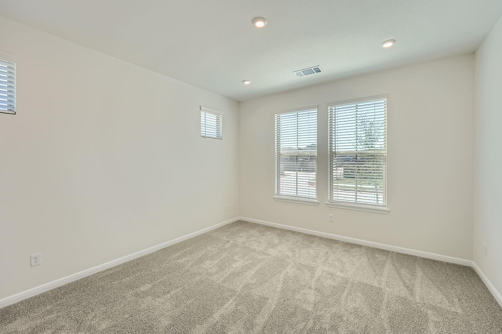 191 Weaver Ln, Bastrop, TX 78602