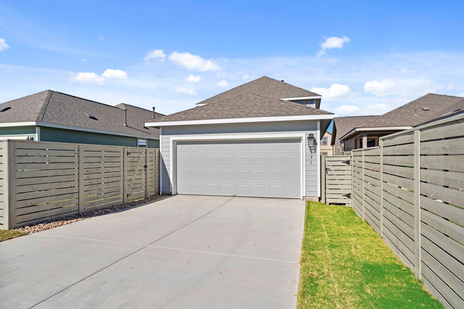 191 Weaver Ln, Bastrop, TX 78602