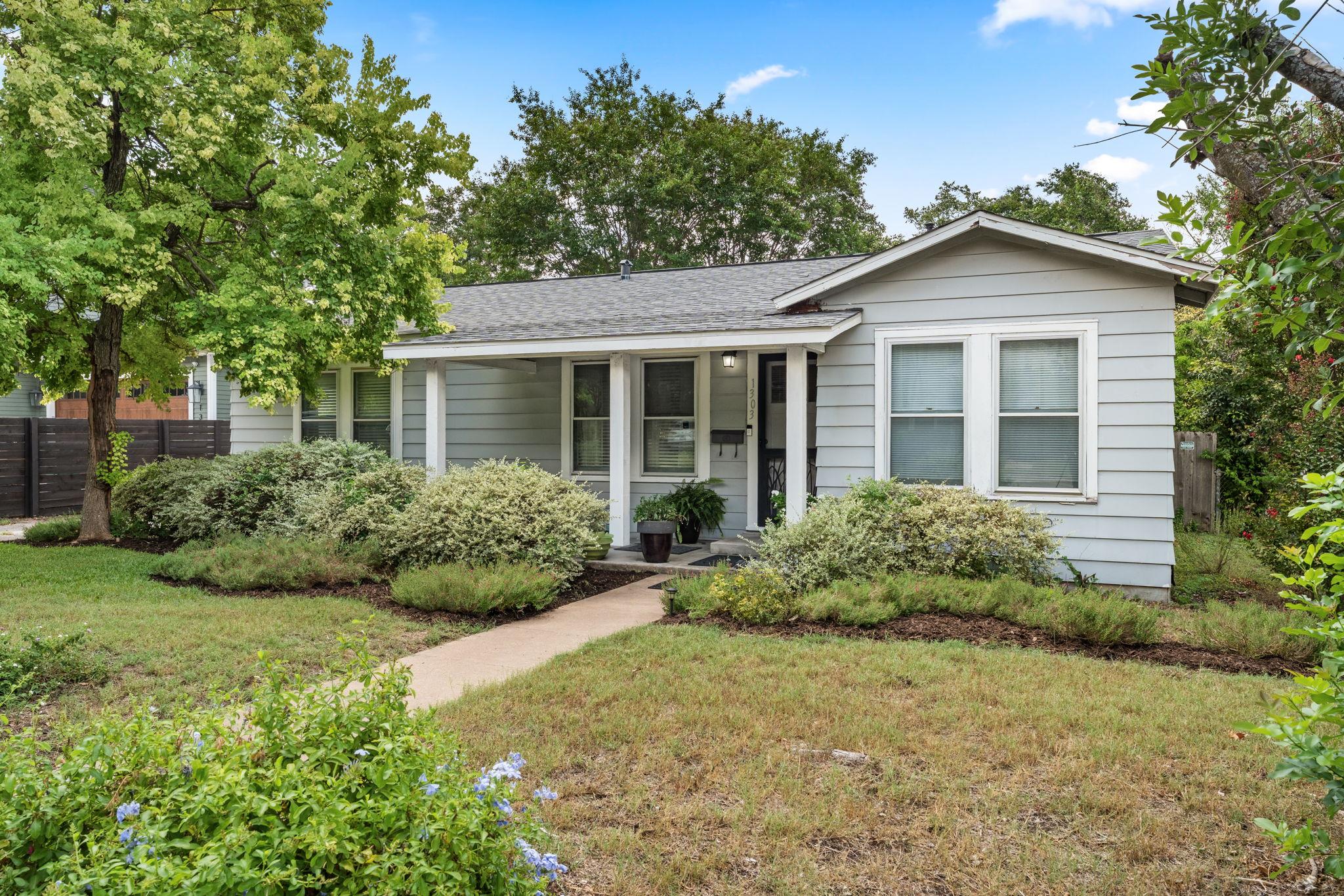 1303 Alegria Rd, Austin, TX 78757