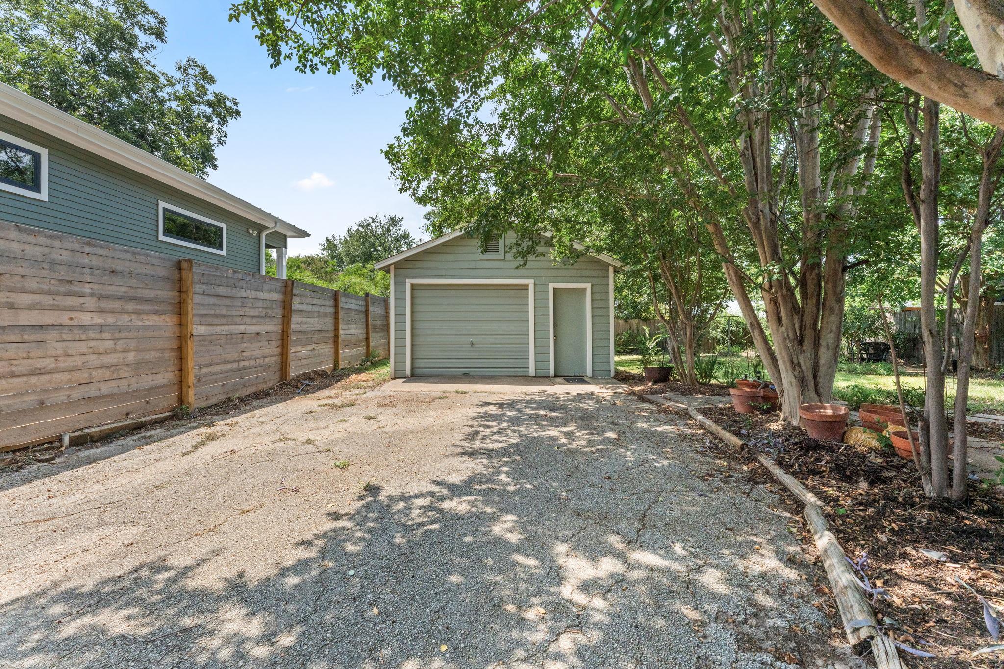 1303 Alegria Rd, Austin, TX 78757