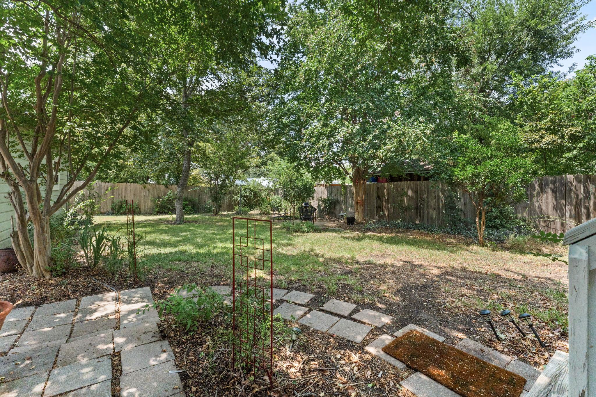 1303 Alegria Rd, Austin, TX 78757