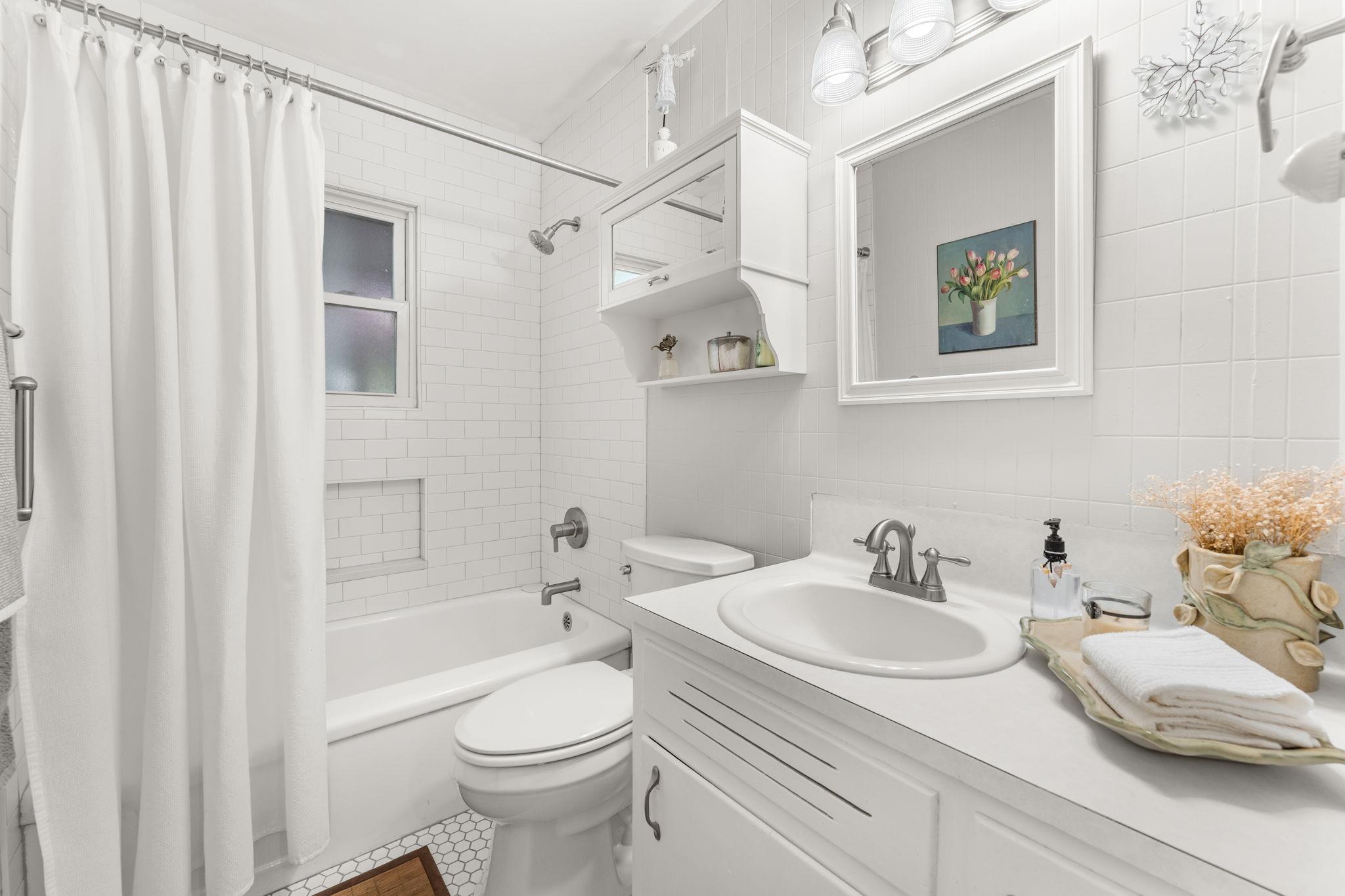 1303 Alegria Rd, Austin, TX 78757