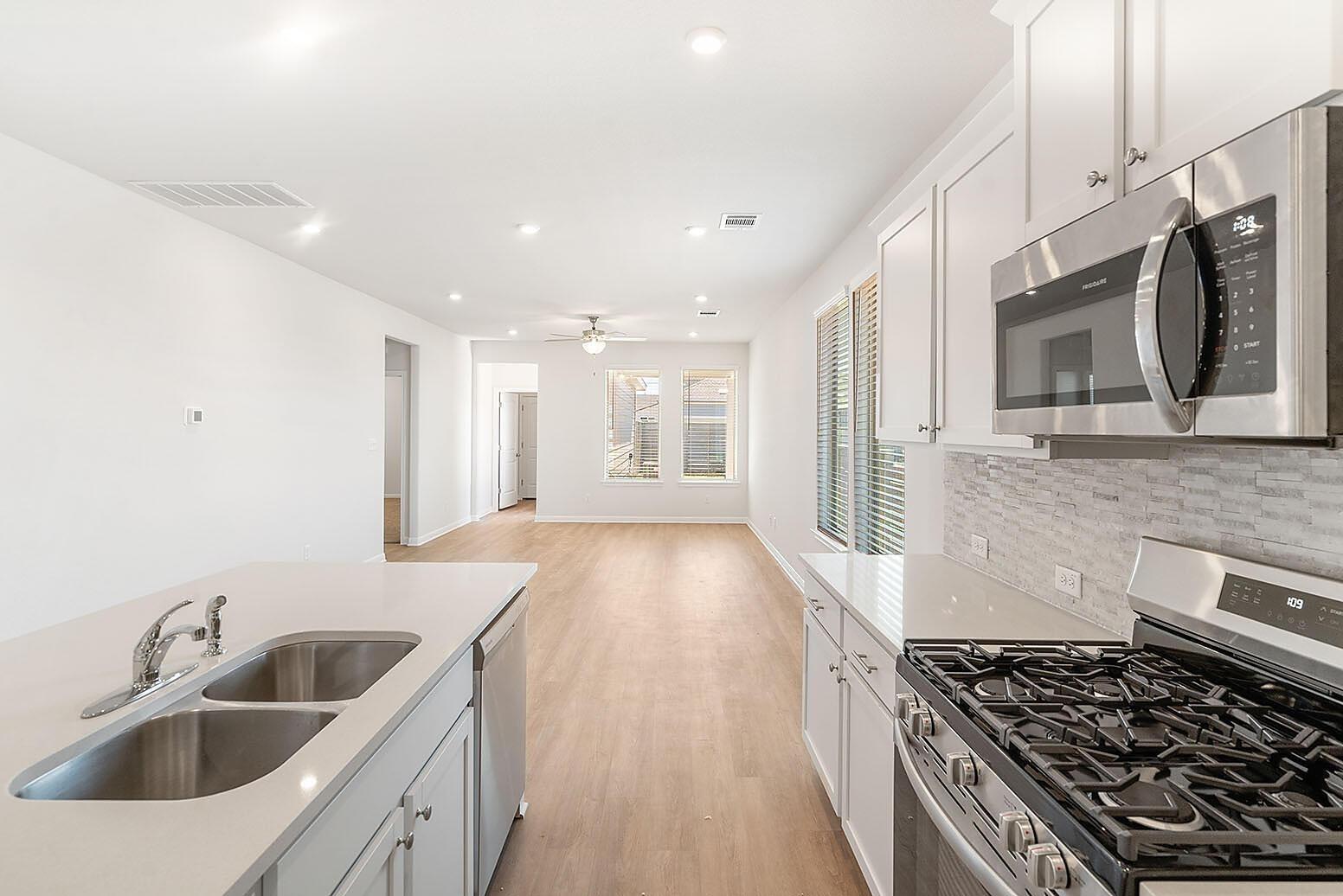 193 Weaver Ln Ln, Bastrop, TX 78602