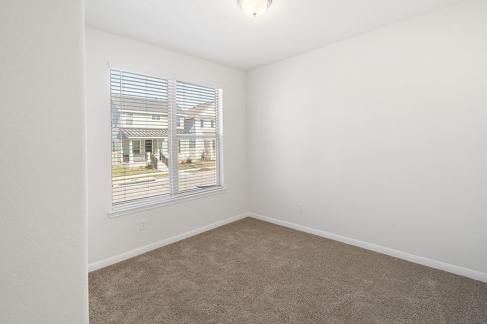 193 Weaver Ln Ln, Bastrop, TX 78602