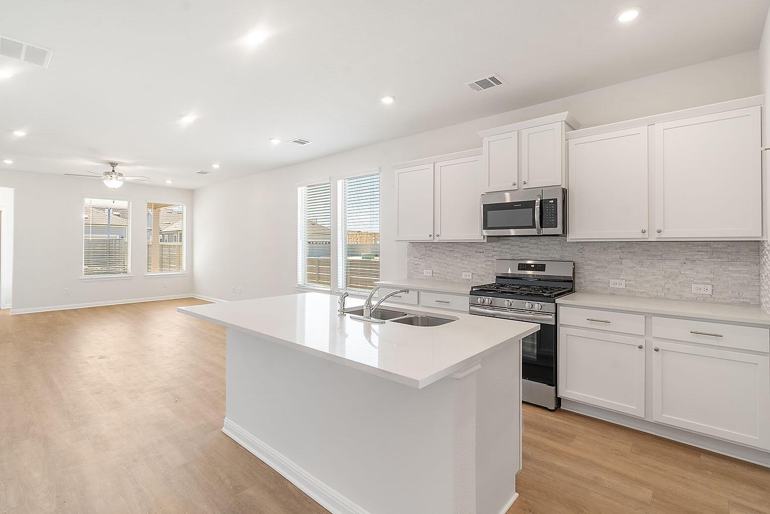 193 Weaver Ln Ln, Bastrop, TX 78602