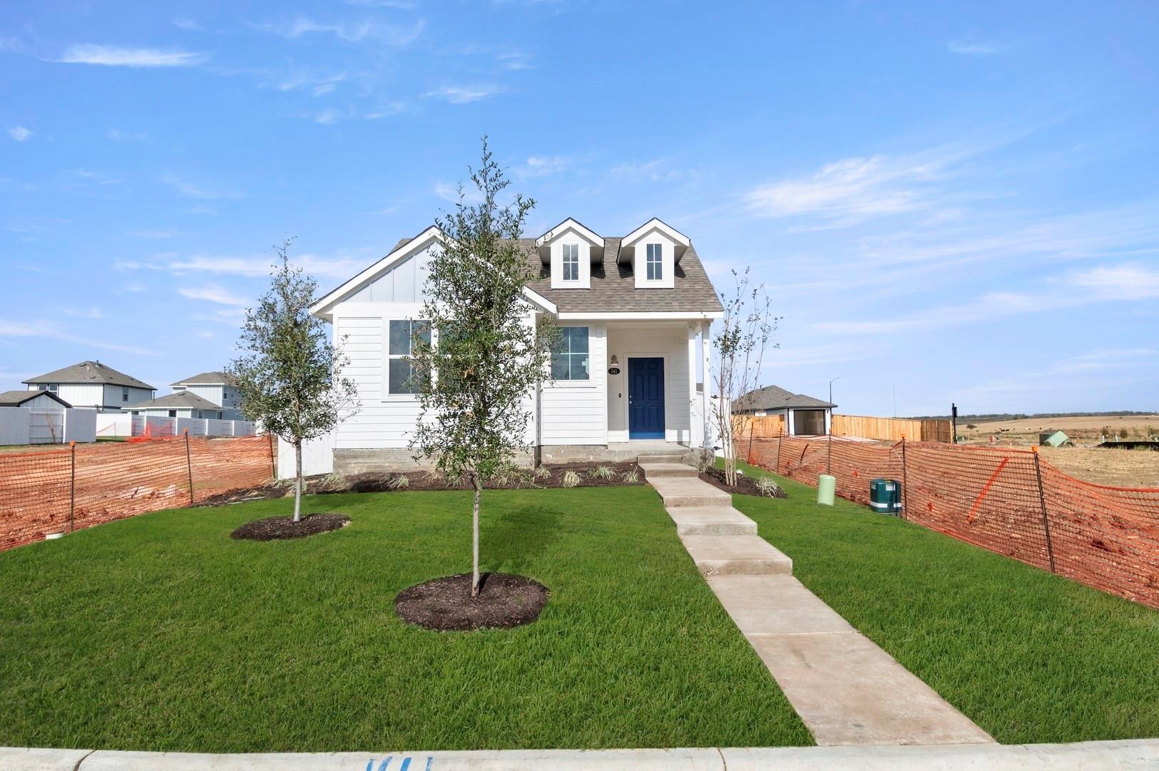 141 Summer Dr, Elgin, TX 78621