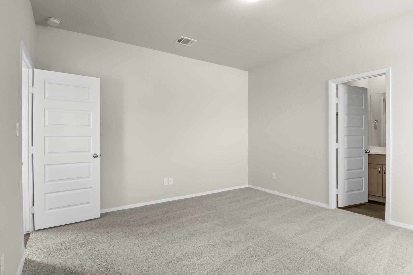 141 Summer Dr, Elgin, TX 78621