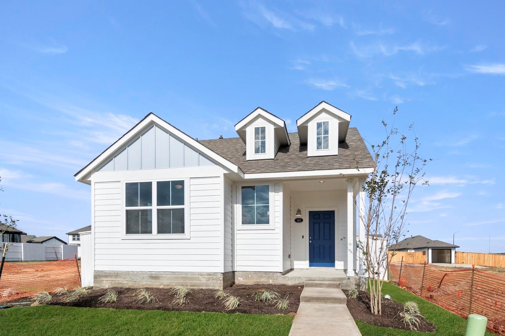 141 Summer Dr, Elgin, TX 78621