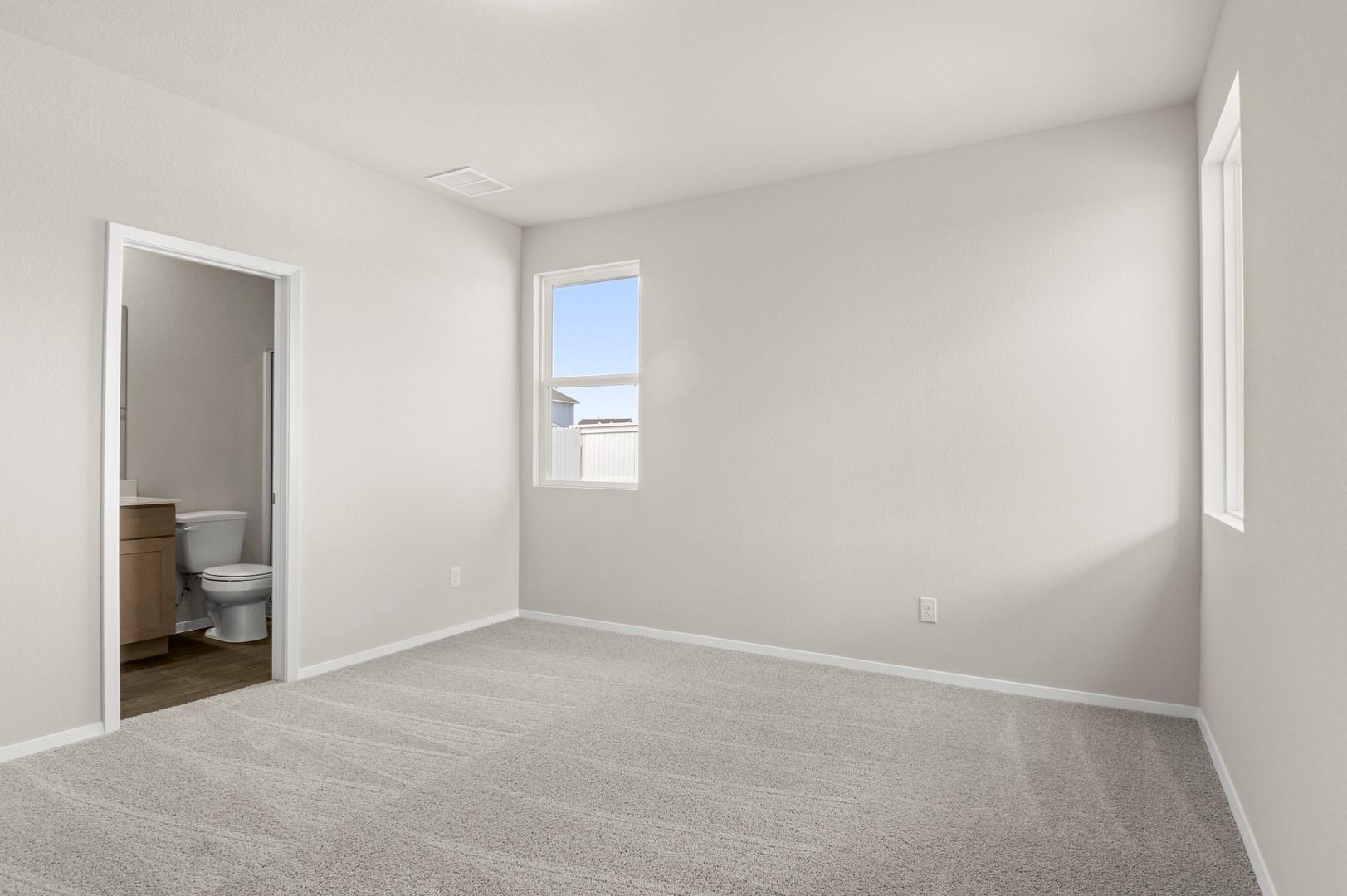 141 Summer Dr, Elgin, TX 78621