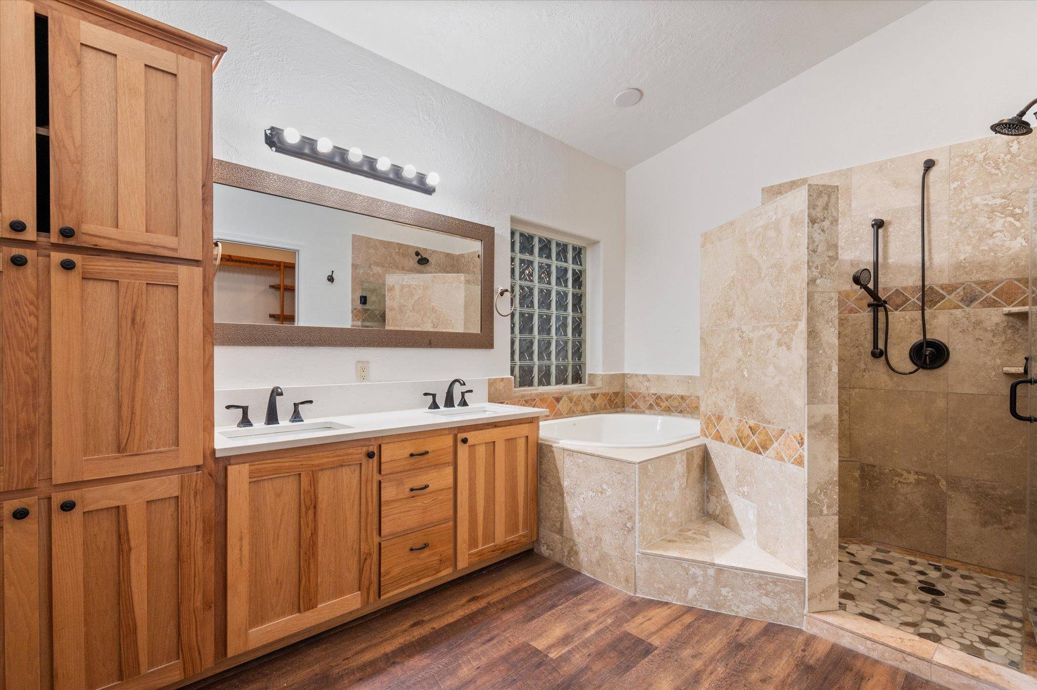 2471 Oak Run Dr, Wimberley, TX 78676