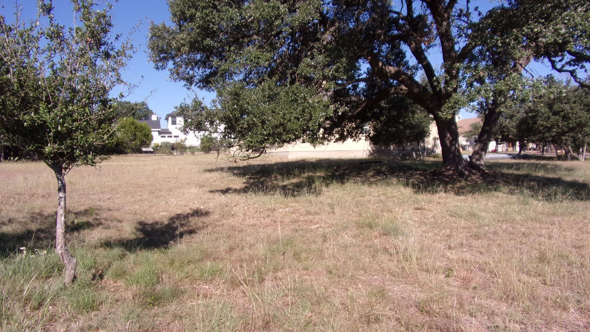 216 N Calvin Barrett Dr, Blanco, TX 78606