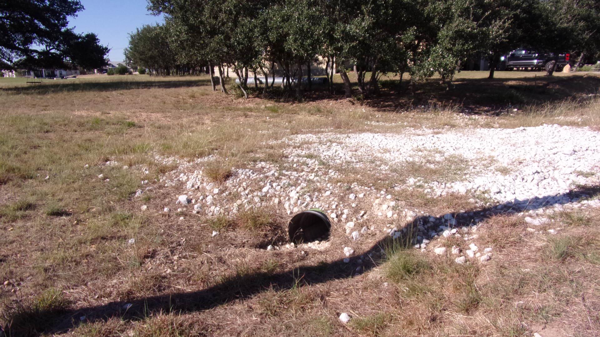 216 N Calvin Barrett Dr, Blanco, TX 78606