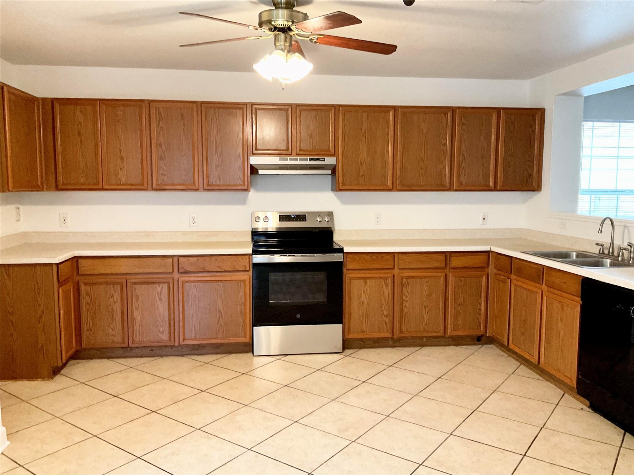 13718 Merseyside Dr, Pflugerville, TX 78660