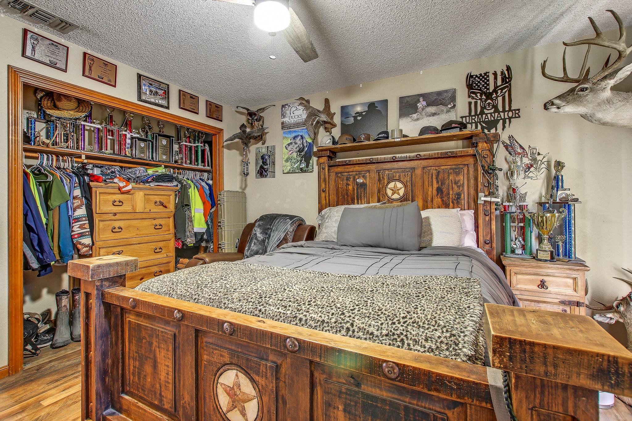 105 Frederick Ln, Thorndale, TX 76577