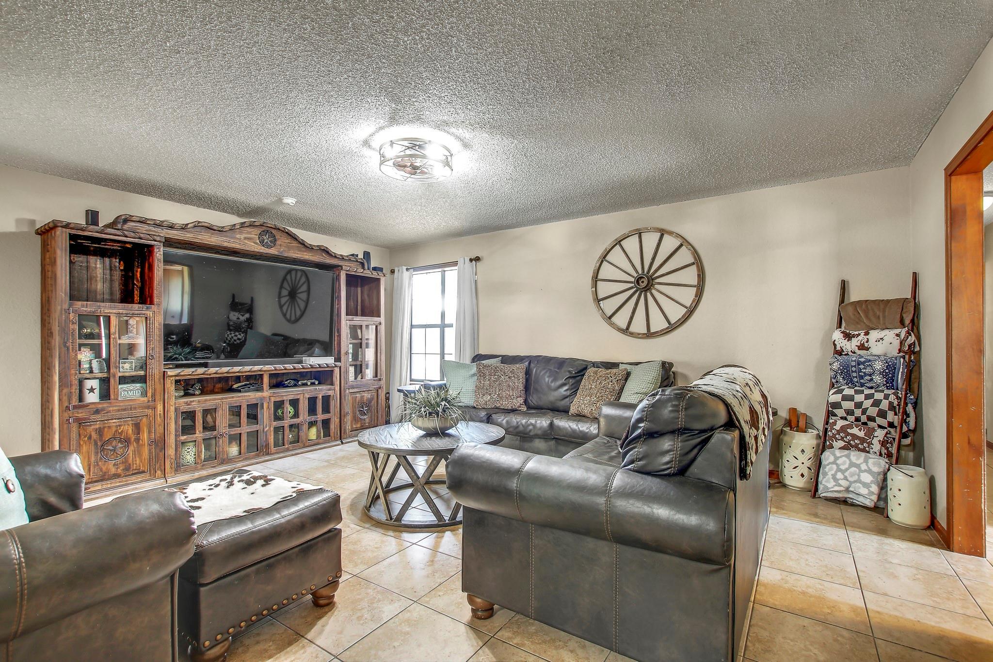 105 Frederick Ln, Thorndale, TX 76577