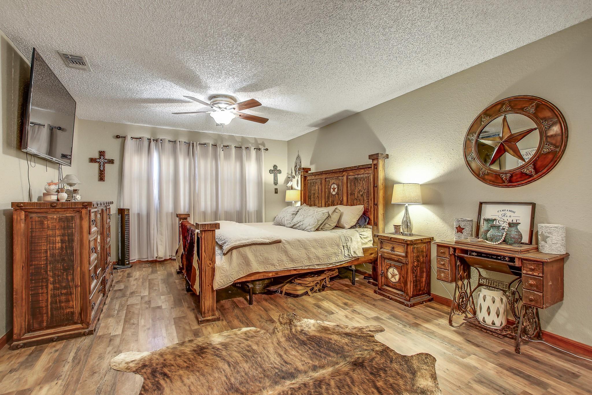 105 Frederick Ln, Thorndale, TX 76577