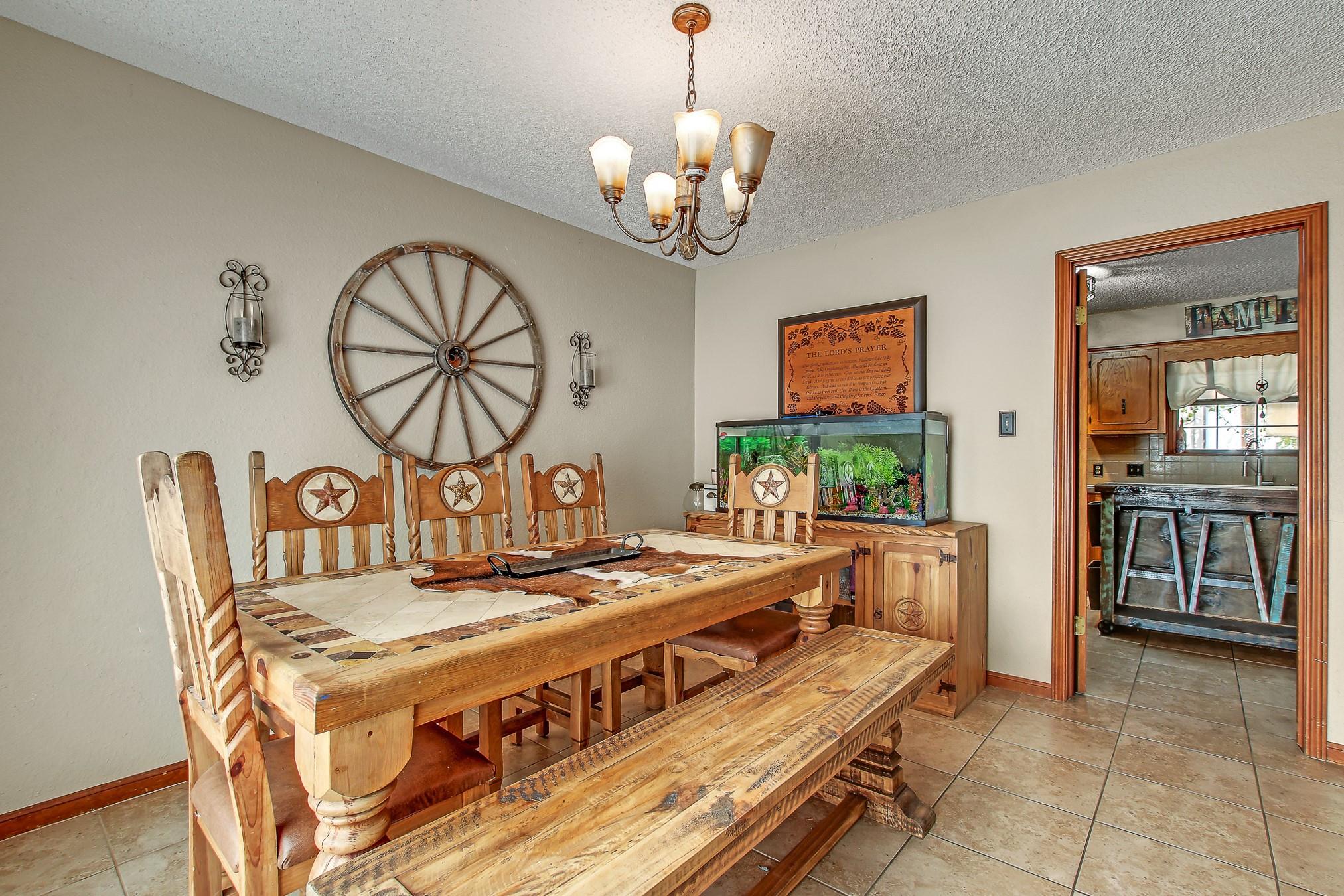 105 Frederick Ln, Thorndale, TX 76577