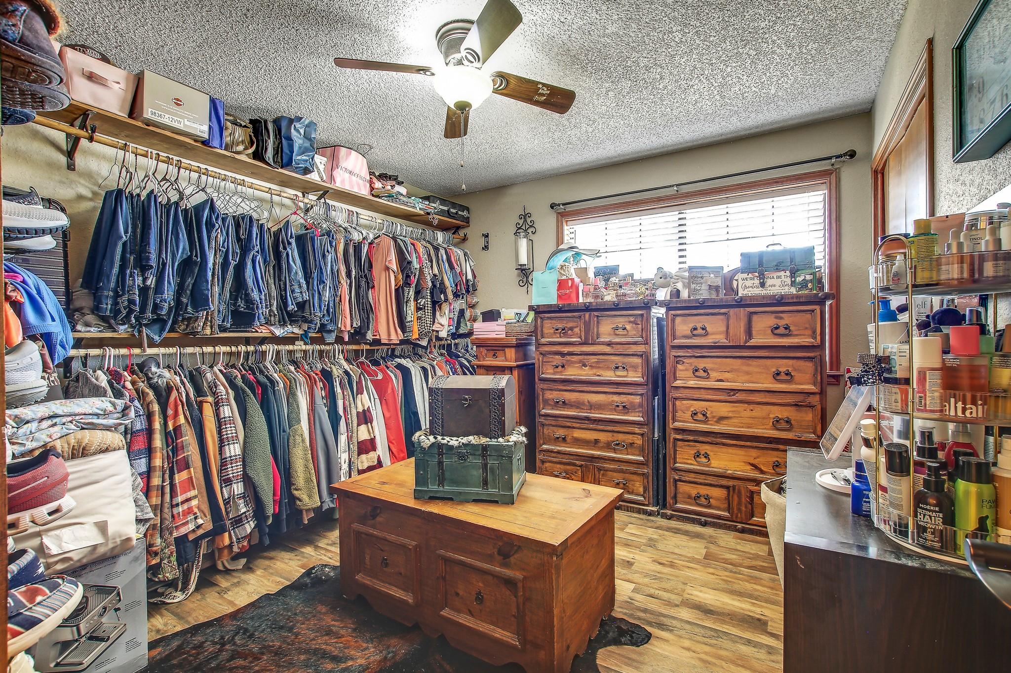 105 Frederick Ln, Thorndale, TX 76577