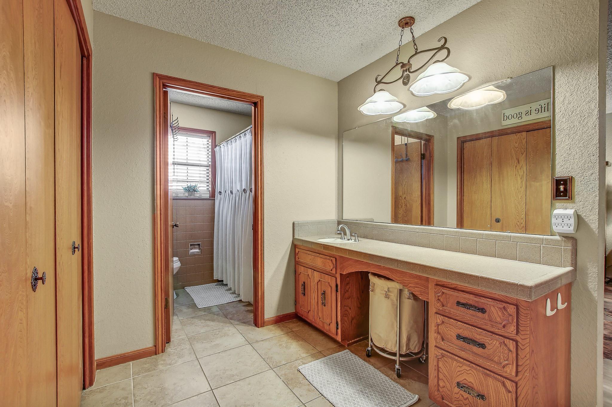 105 Frederick Ln, Thorndale, TX 76577