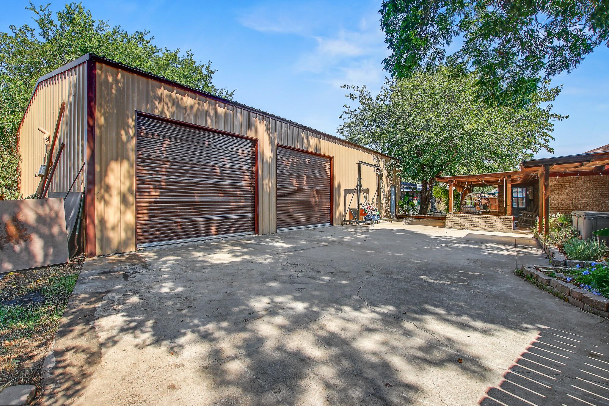 105 Frederick Ln, Thorndale, TX 76577