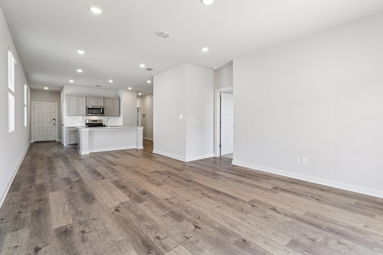 123 Two Bits Ln, Elgin, TX 78621