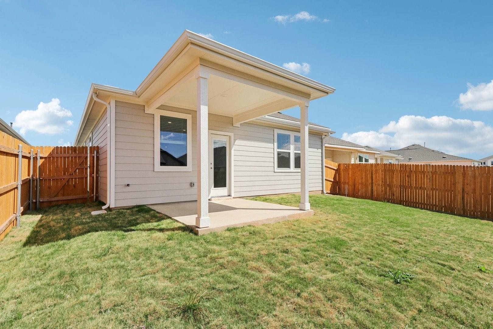 123 Two Bits Ln, Elgin, TX 78621