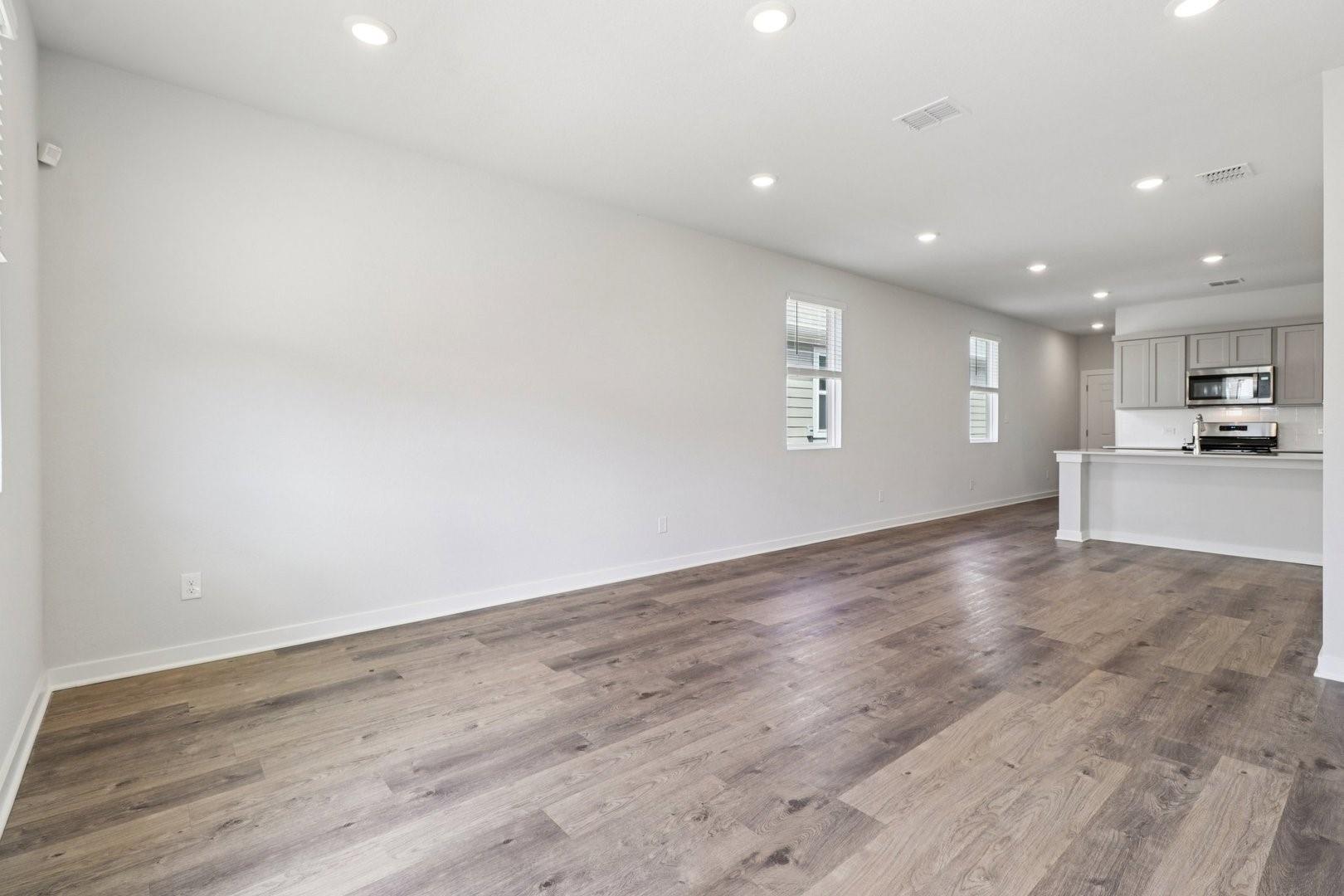 123 Two Bits Ln, Elgin, TX 78621