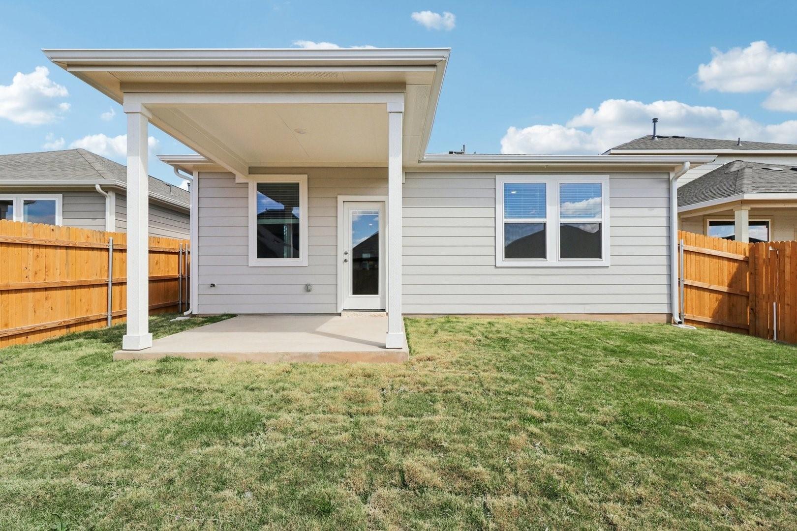 123 Two Bits Ln, Elgin, TX 78621