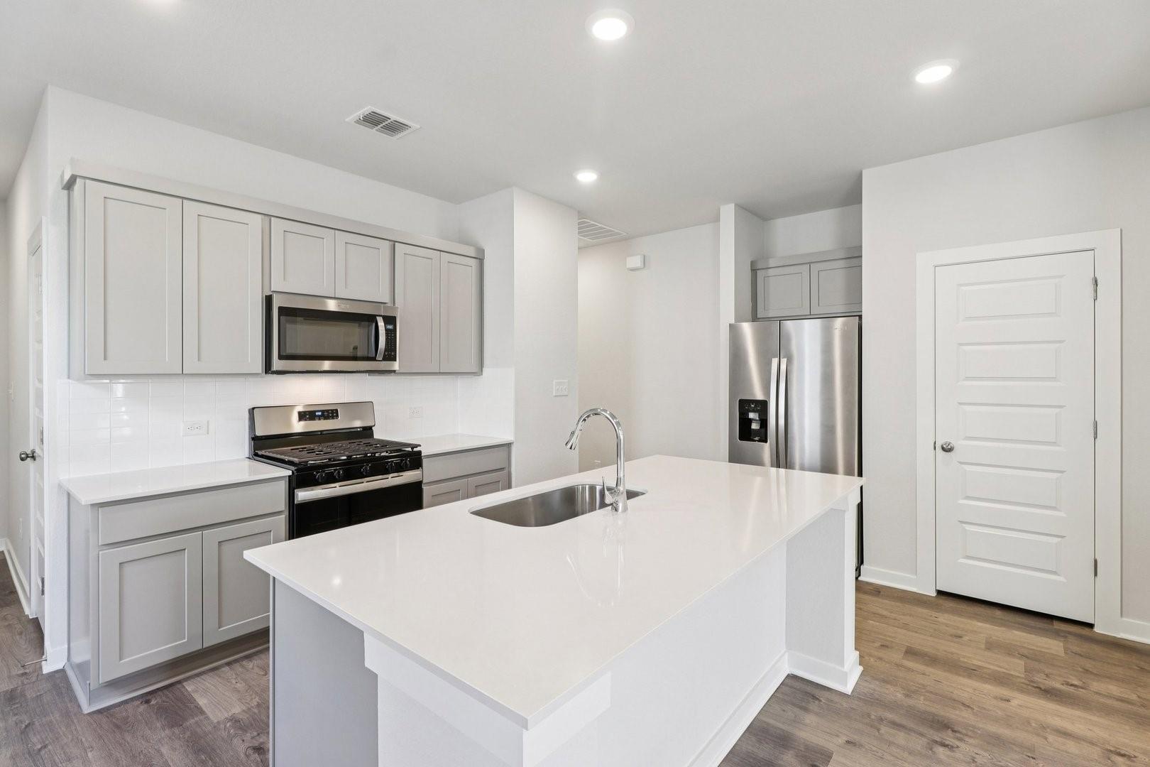 123 Two Bits Ln, Elgin, TX 78621