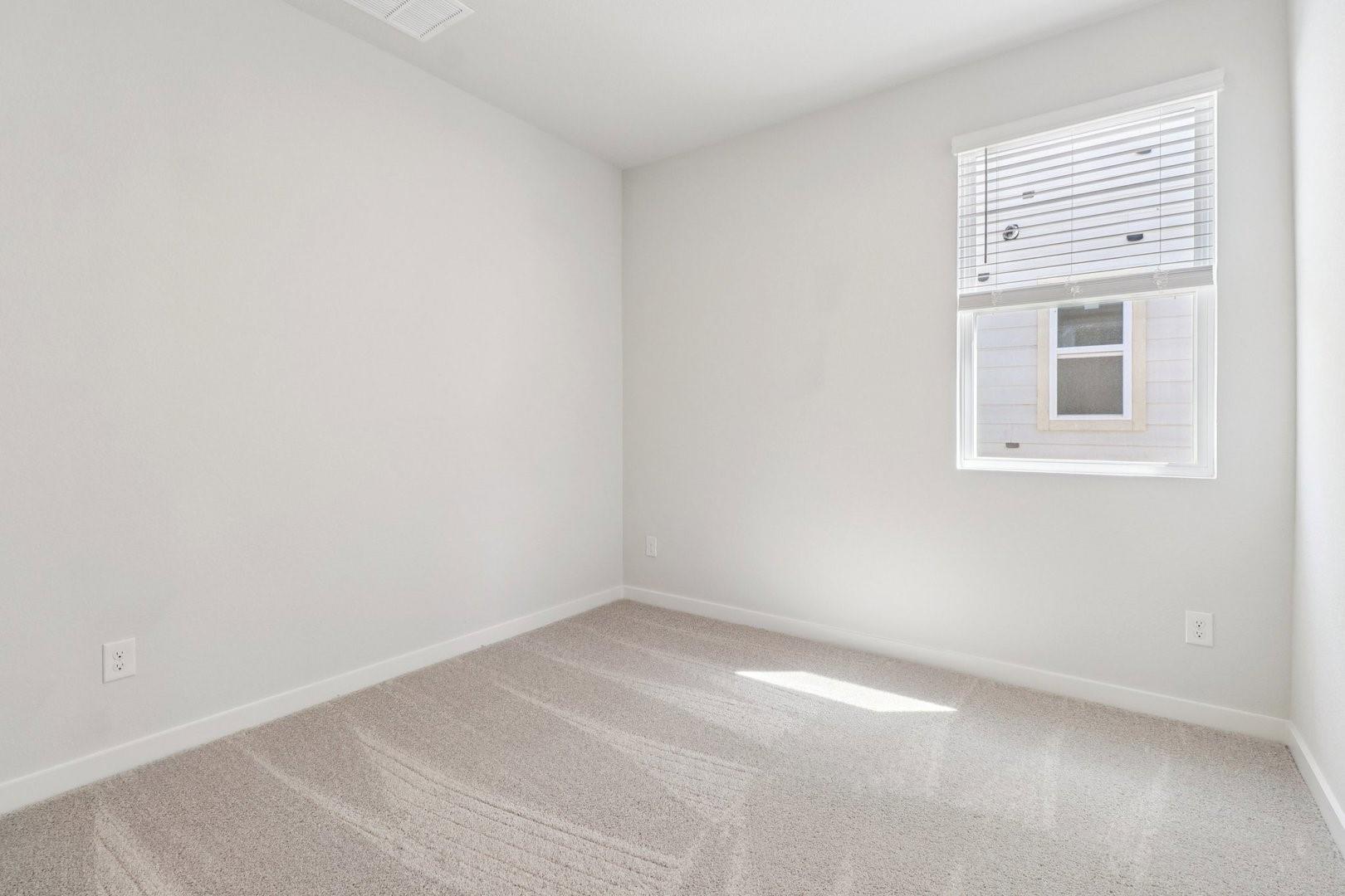 123 Two Bits Ln, Elgin, TX 78621