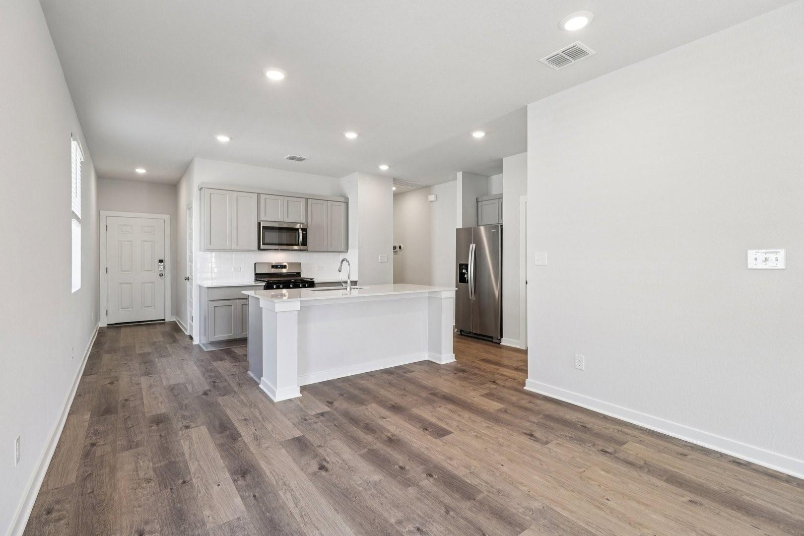 123 Two Bits Ln, Elgin, TX 78621